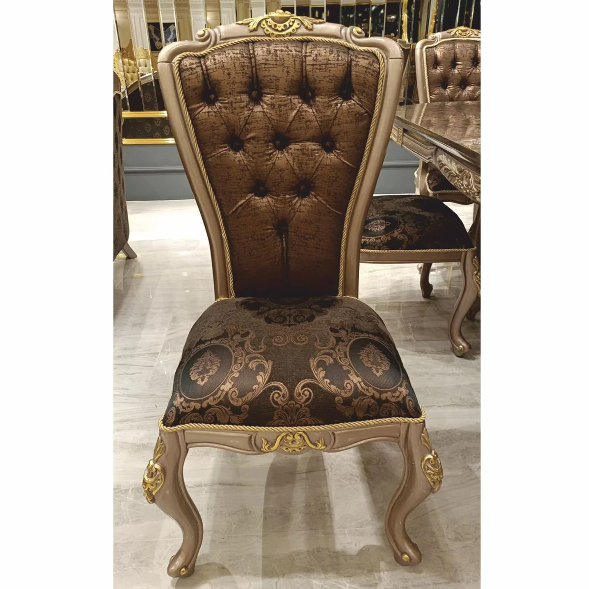 Luxus Barock Esszimmer Set Grau / Schwarz / Gold - 1 Esstisch & 6 Stühle