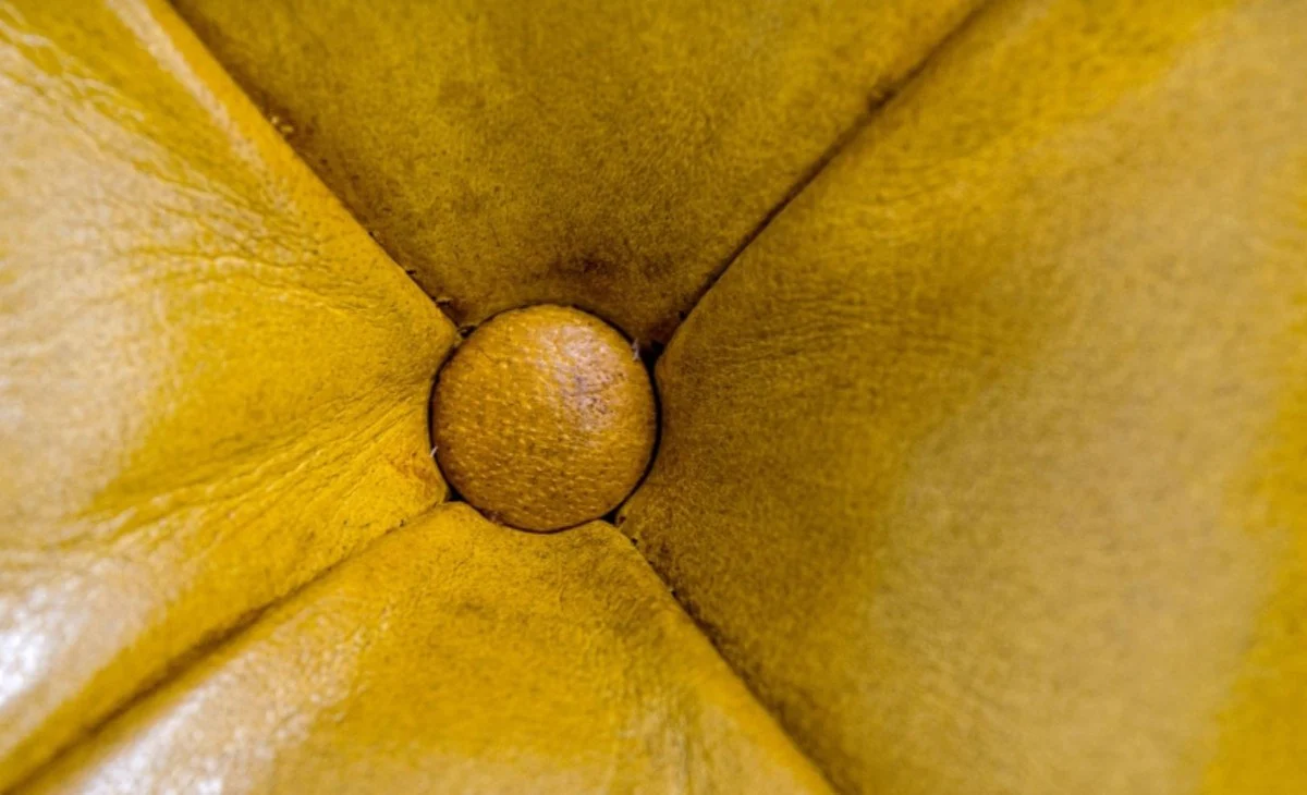 Luxus Echtleder Fußhocker Vintage Gelb 64 x 64 x H. 46 cm - Chesterfield Möbel