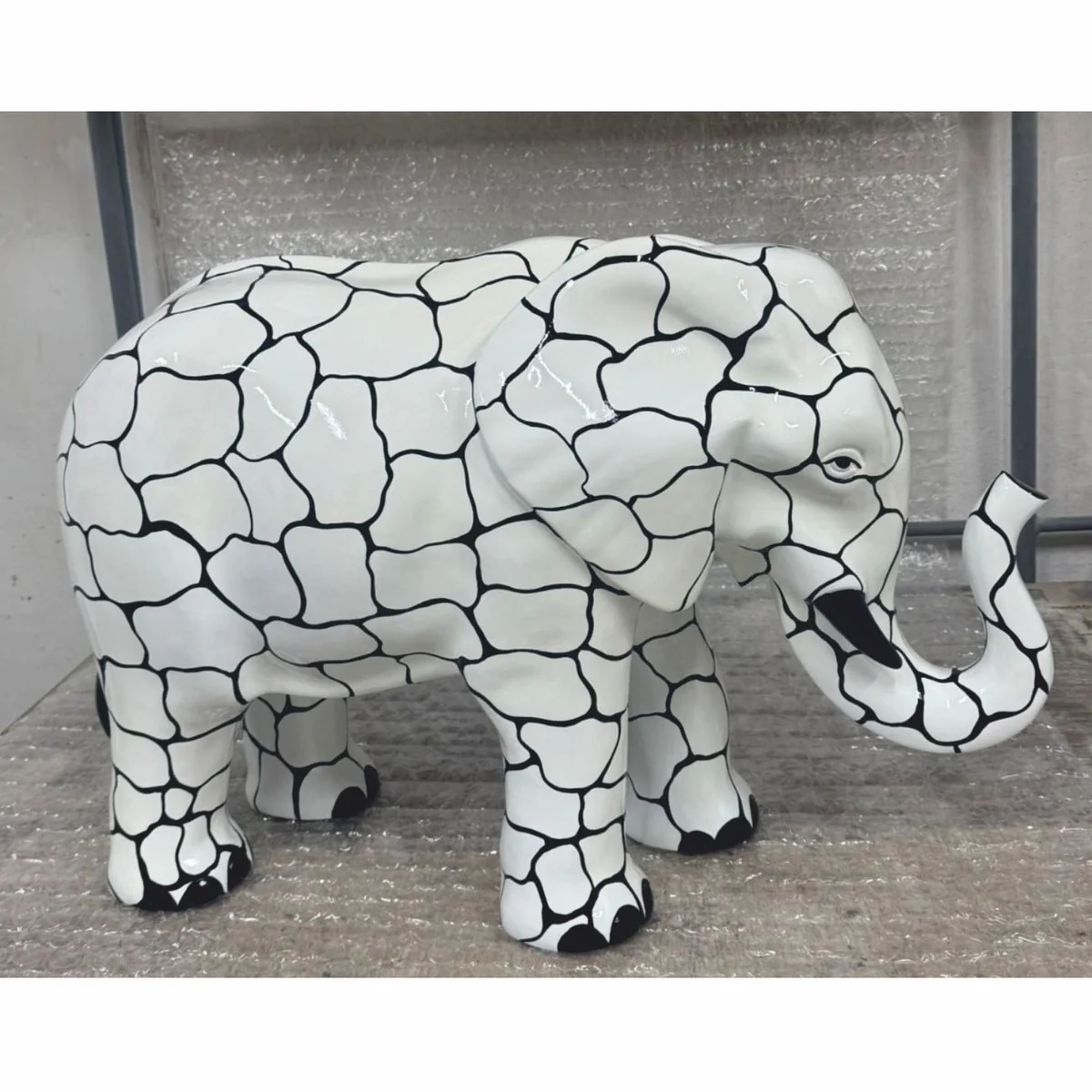 Deko Skulptur Elefant Weiß / Schwarz 84 x H. 57 cm - Deko Figur