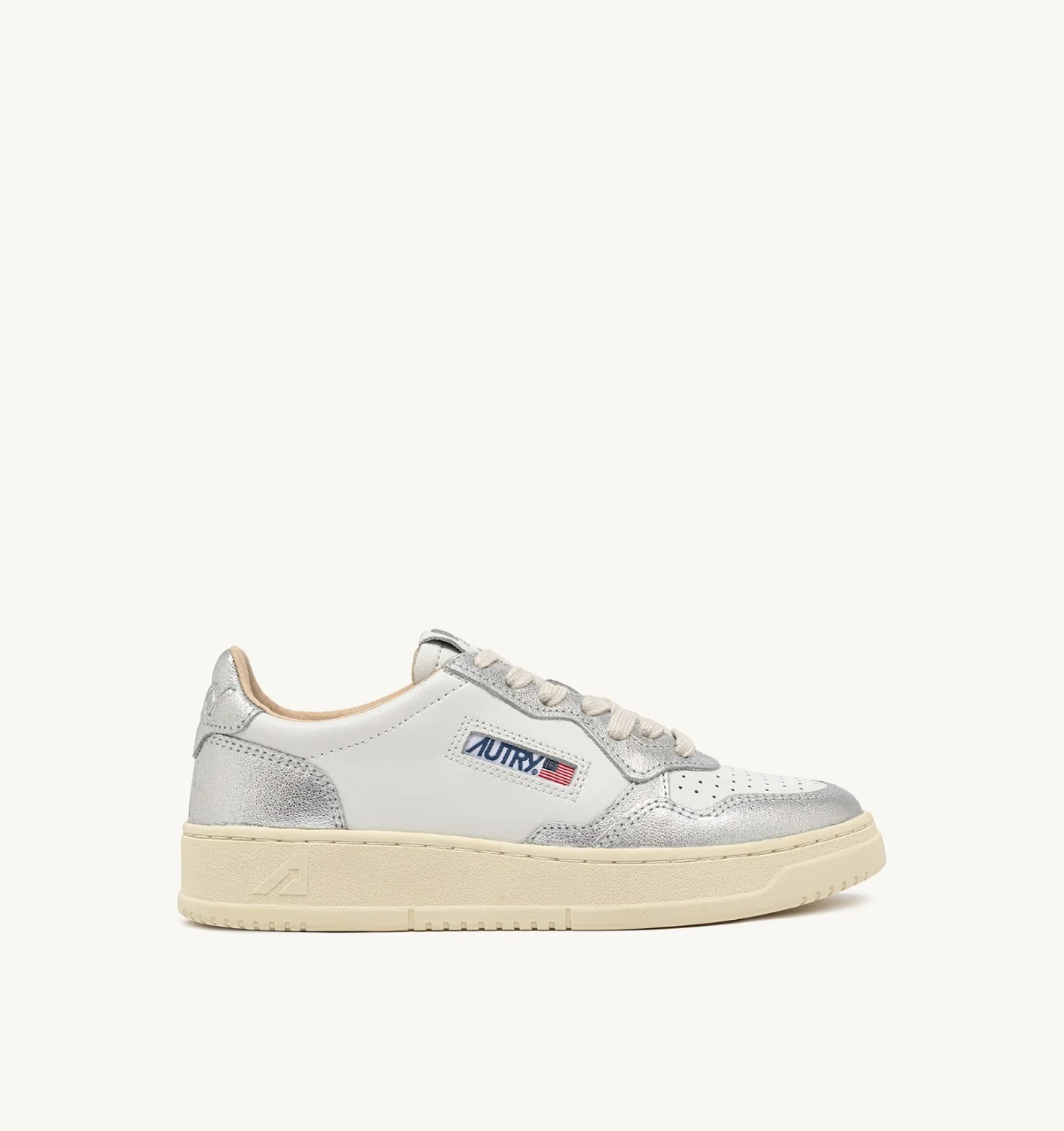 AUTRY BASKETS MEDALIST LOW BICOLOR EN CUIR BLANC ET BLU