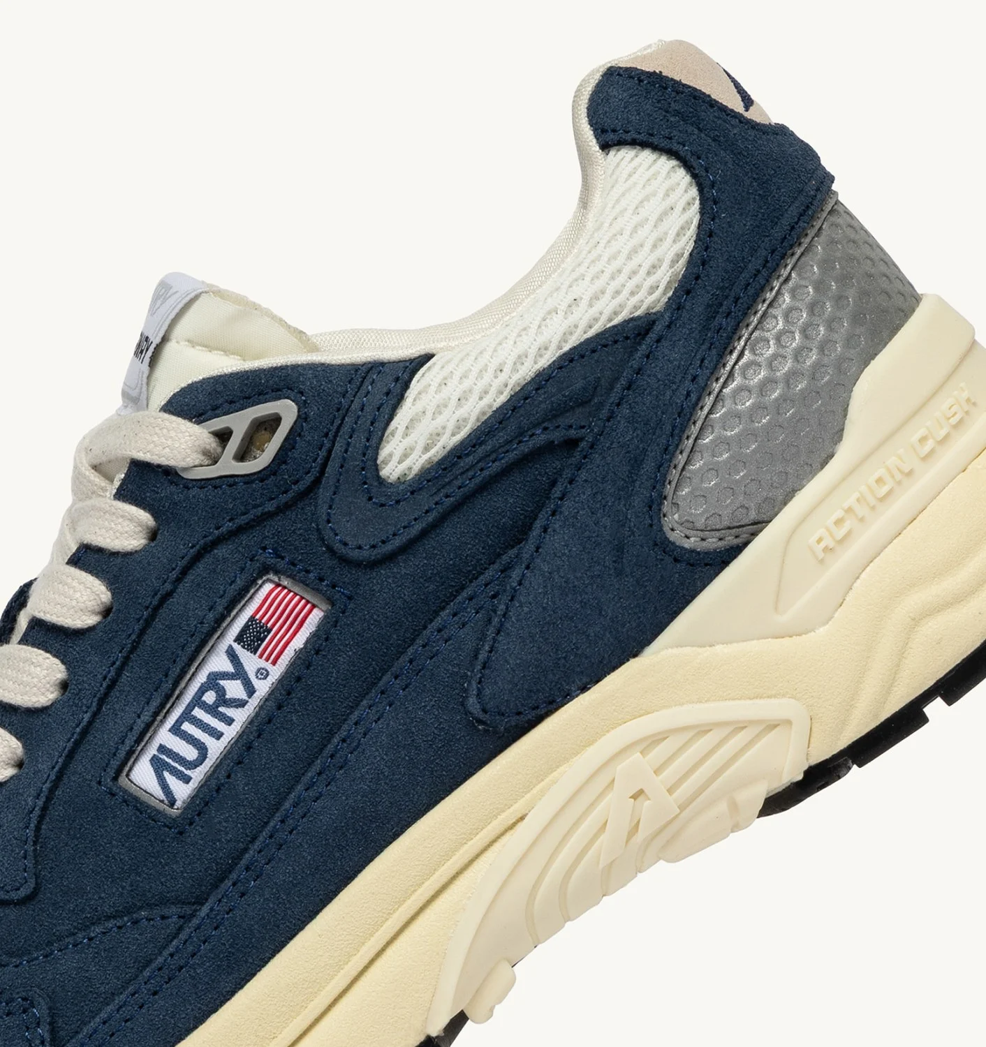 AUTRY HYPERWAY SNEAKERS IN WHITE AND SILVER MESH AND SUEDE