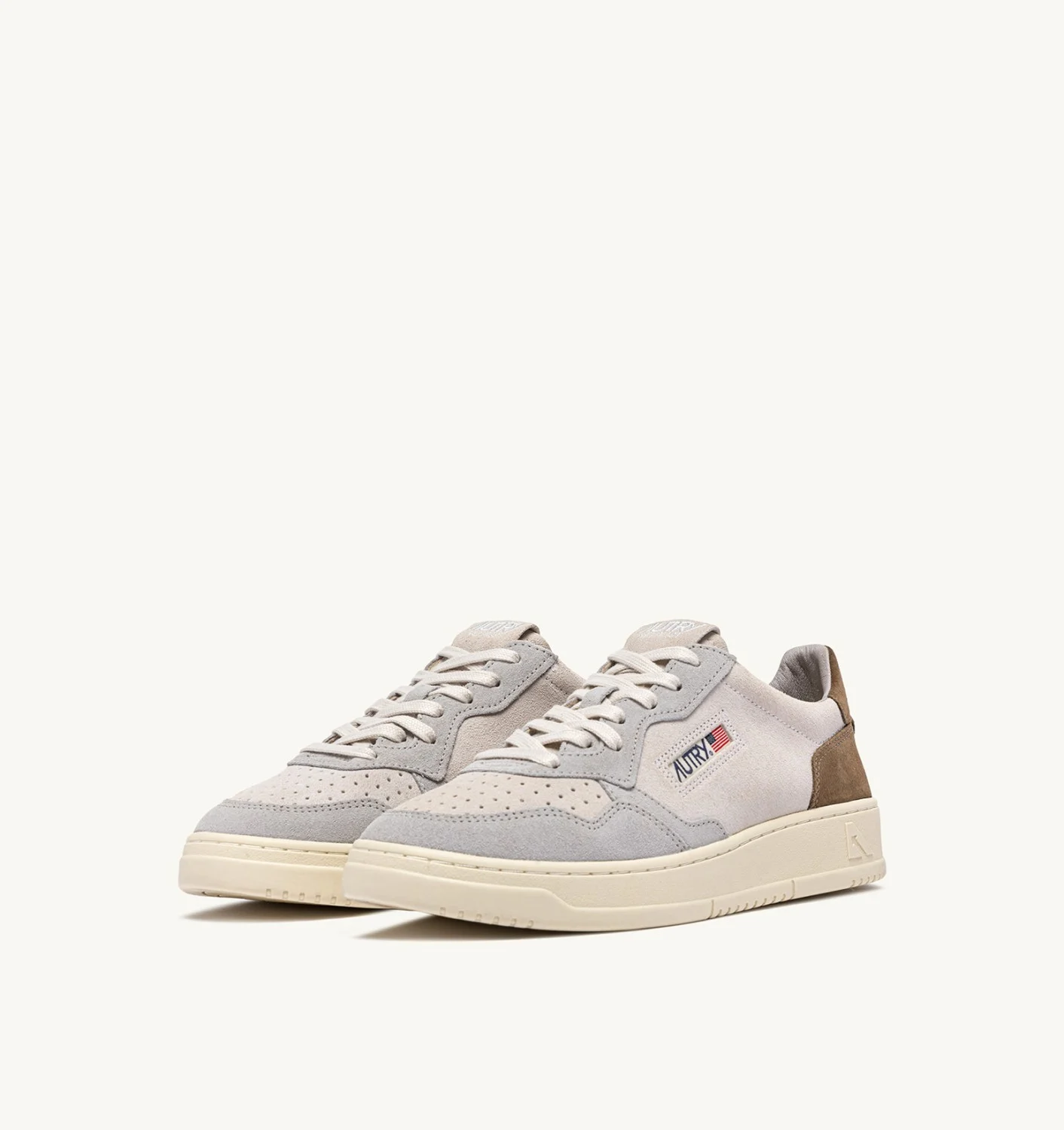 AUTRY MEDALIST LOW TRICOLOR SNEAKERS IN SUEDE COLOR WHITE SAND AND BLUE SPACE