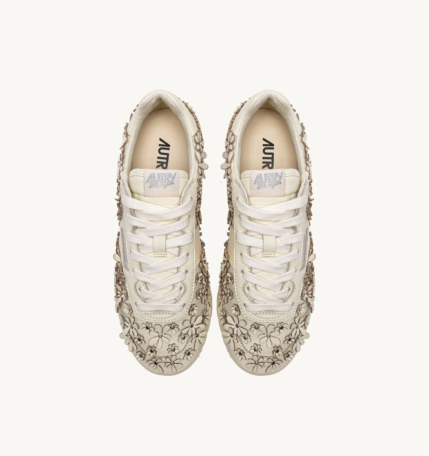AUTRY WINDSPIN FLOWERS SNEAKERS IN MARSHMALLOW LEATHER