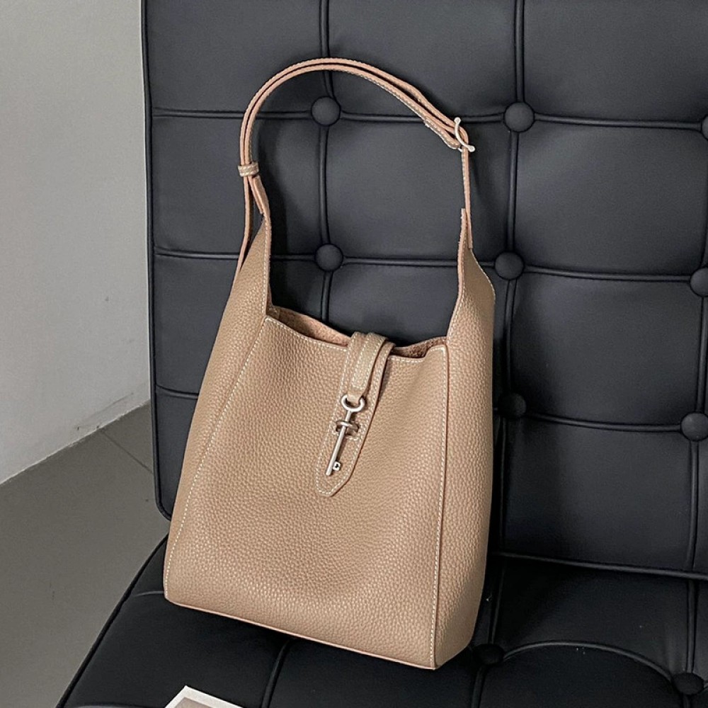 2025 new all-match commuting retro cowhide bucket bag women's single shoulder underarm bag